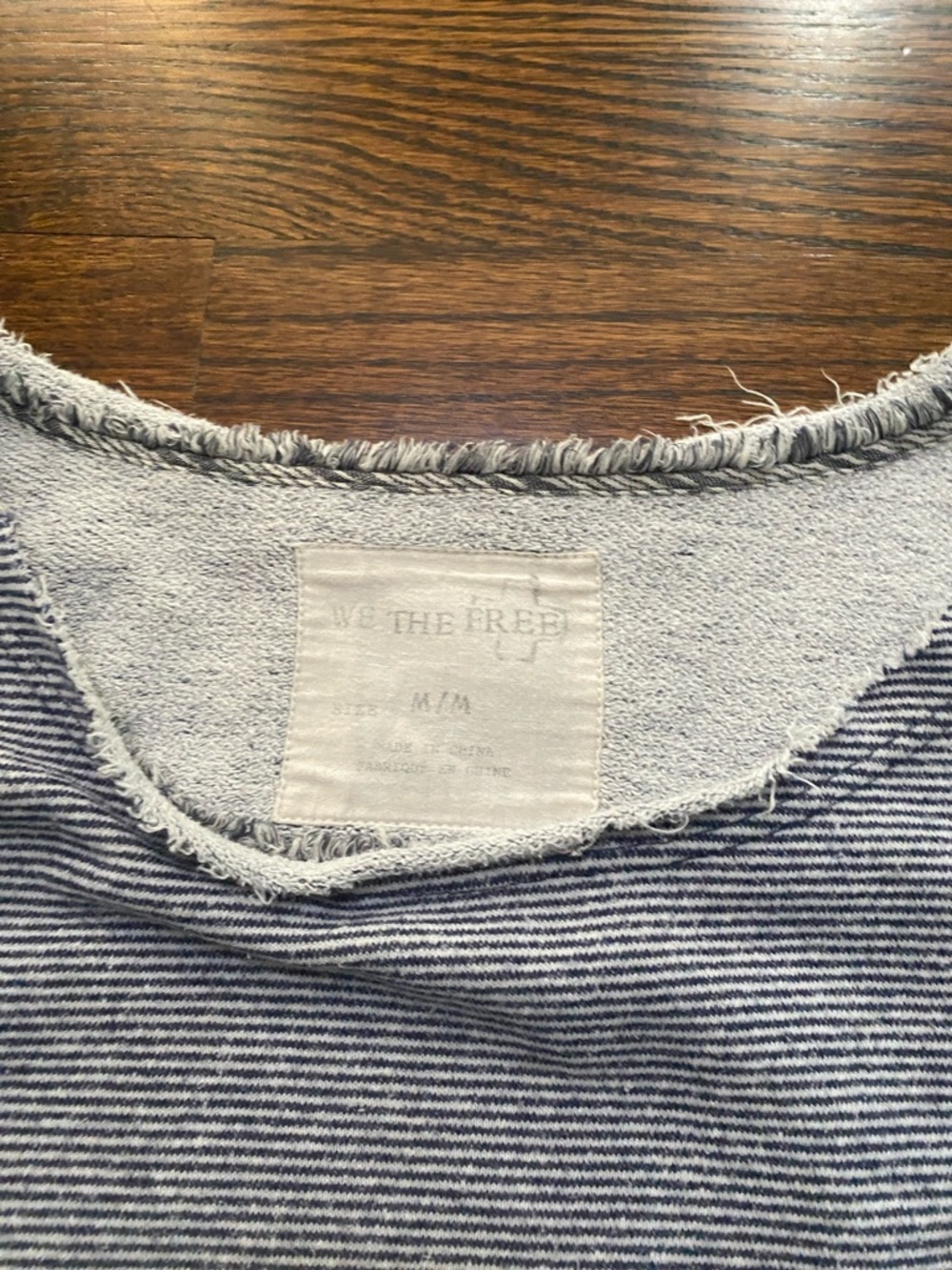 Women’s We The Free 100% Cotton Stripe Sweatshirt Raw Hem Size M - Picture 3 of 8